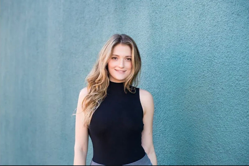 Company story sales video example